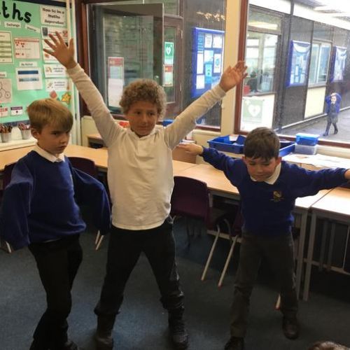 In Lower Key Stage 2, we had a fantastic time during our Stone Age workshop